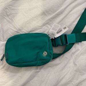 NWT lululemon everywhere belt bag 1L